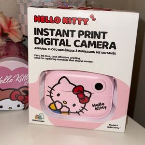 Hello Kitty Pink Instant Print Camera